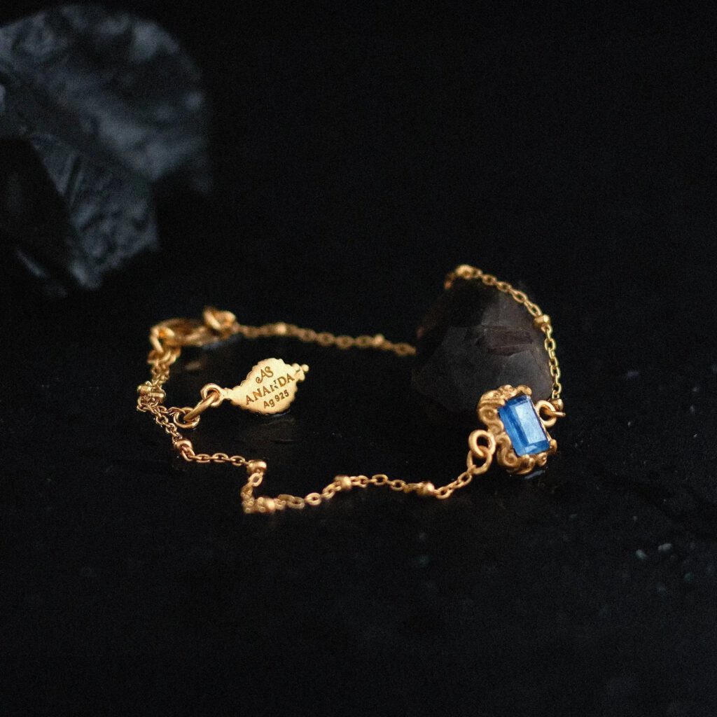 in-time-kyanite-bracelet-flatlay-ananda-soul-2_1662x